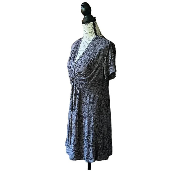 Soma Womens Grey BLK Short Sleeve Twist Front Tunic Dancing fairy grunge  M - Picture 4 of 9